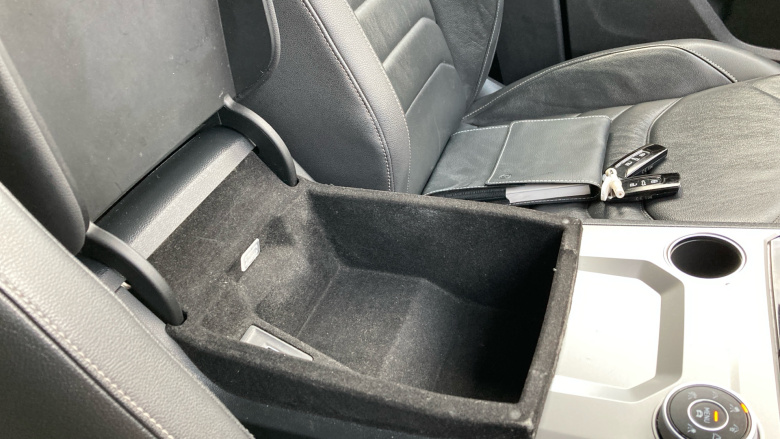 Volkswagen Touareg 3.0 V6 TDI 4Motion R-Line Tech 5dr Tip Auto Diesel Estate